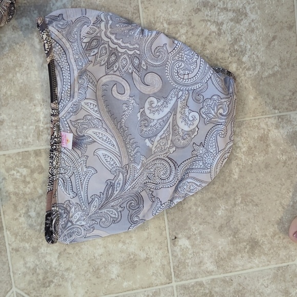 Swim suit - Picture 4 of 7